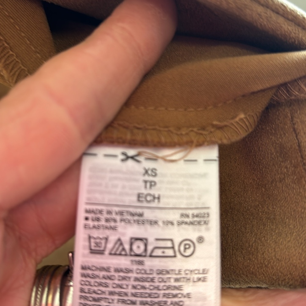 Old Navy Cropped Jacket - Picture 5 of 6